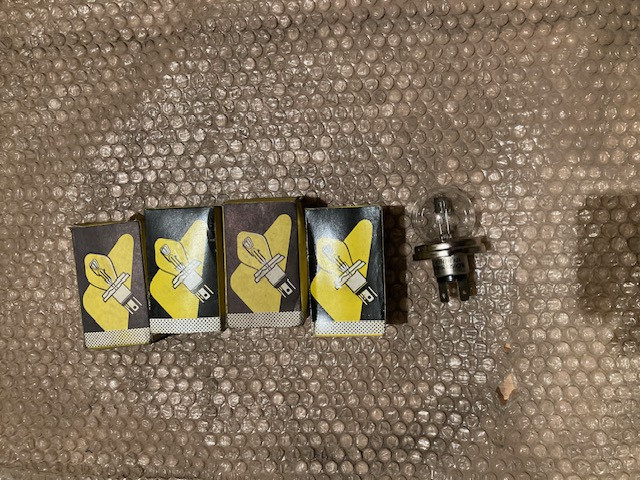 original lamps for head lights.jpeg
